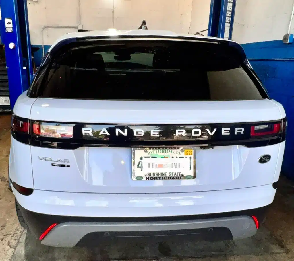 Nuestros servicios para Land Rover en Hollywood, Florida.
