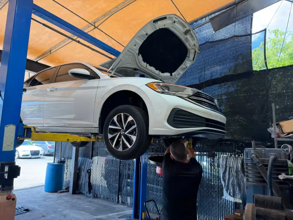 Volkswagen Oil Change Service in Hollywood, FL