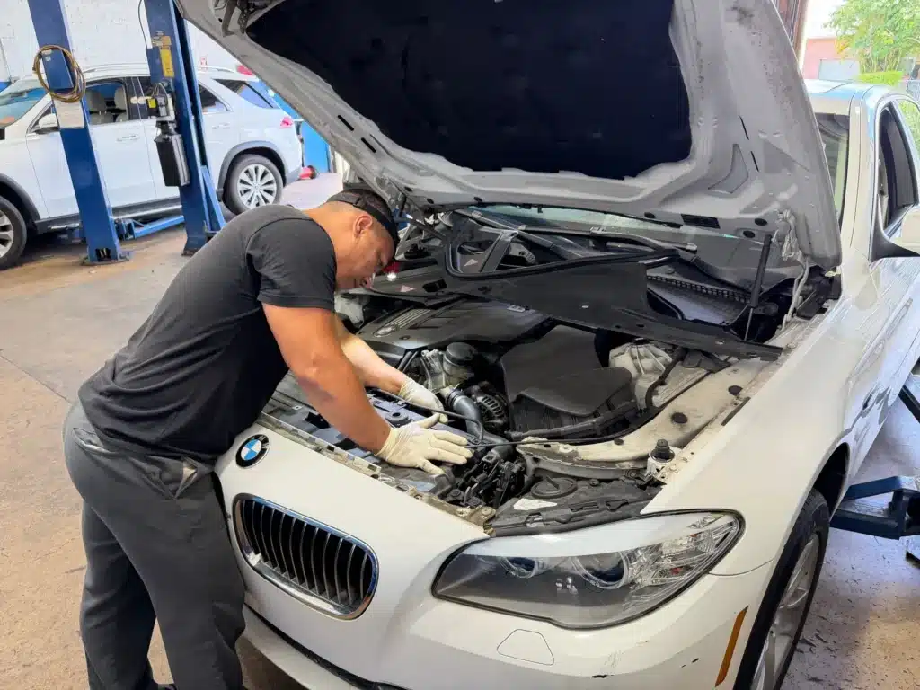 BMW Oil Leak Symptoms in Hollywood, FL