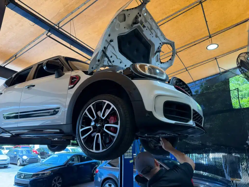 Mini Cooper Engines Develop Oil Leaks in Hollywood FL